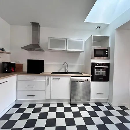 Maison Rénovée 4 Ch. Avec Jardin, à 700m De La Et Proches Commerces - St Brevin Les Pins - Fr-1-364-152 *